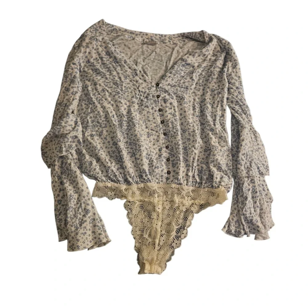 Free People Intimately Floral Print Lace Trim Bell Sleeve Bodysuit NWOT‎